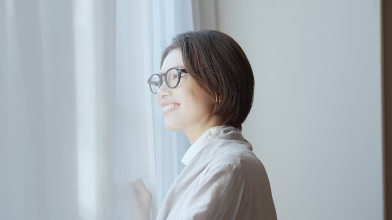 キャリアについて考える女性